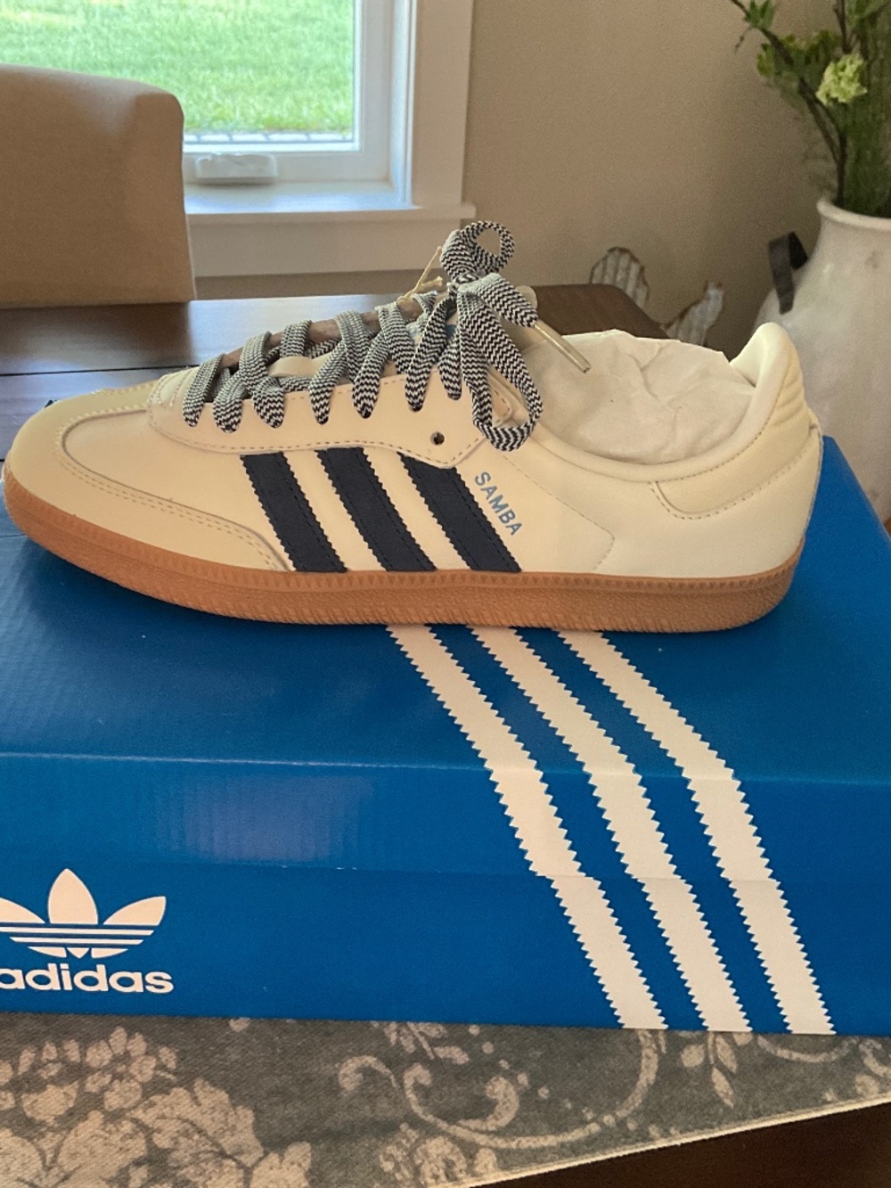 Women’s Samba Adidas Sneaker US Size 7